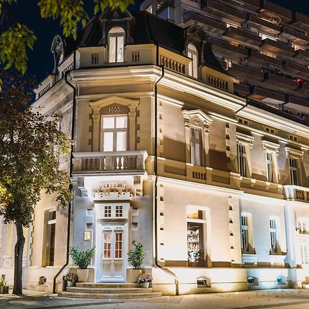 Хотел Театъръ Hotel Plevna Exterior foto