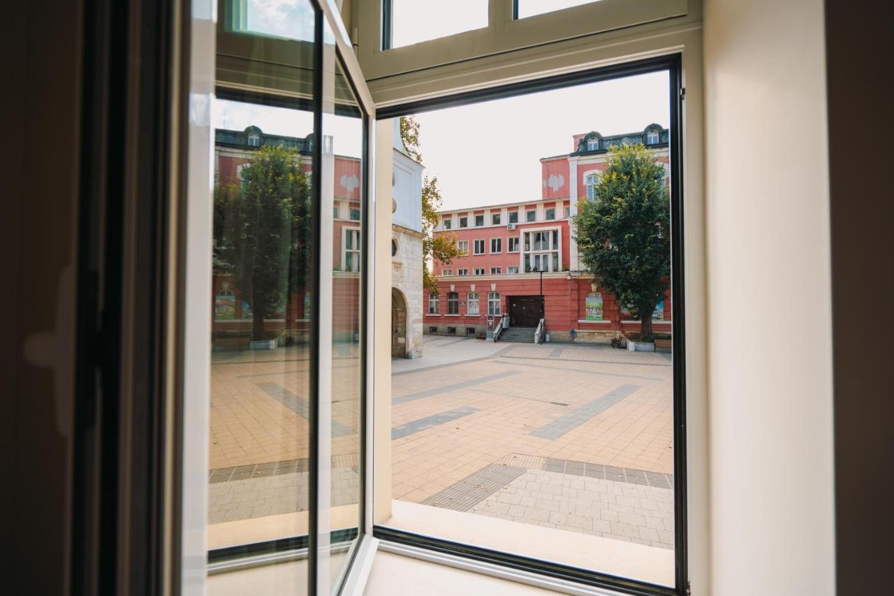 Хотел Театъръ Hotel Plevna Exterior foto
